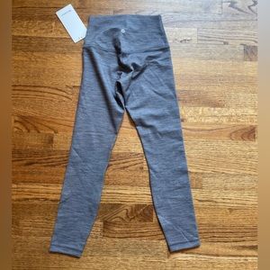 NWT Heather Grey size 4 lululemon align leggings 25 inch